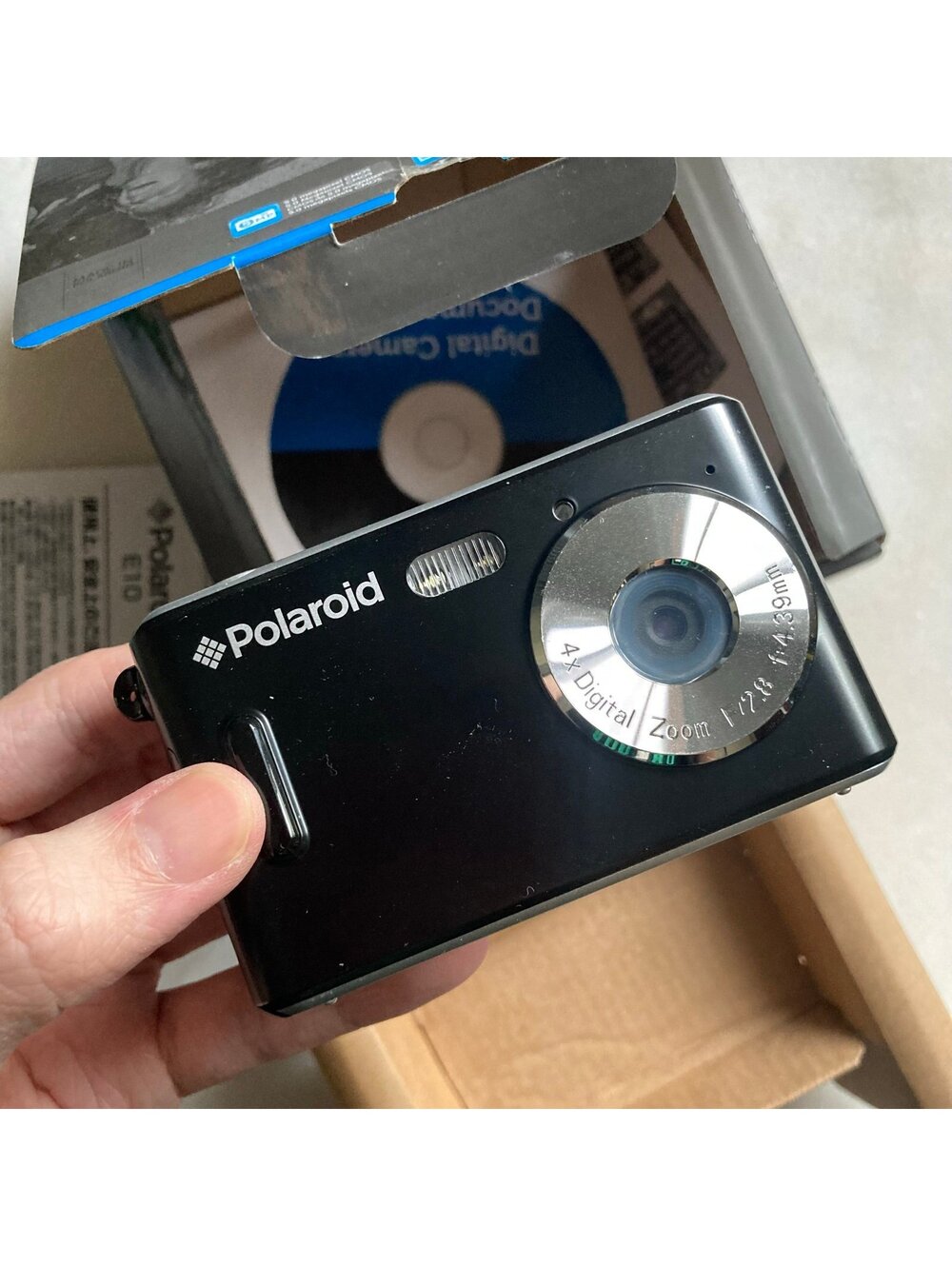 Polaroid E10 5MP Digital Toy Camera Compact Vintage Retro Y2K Tested